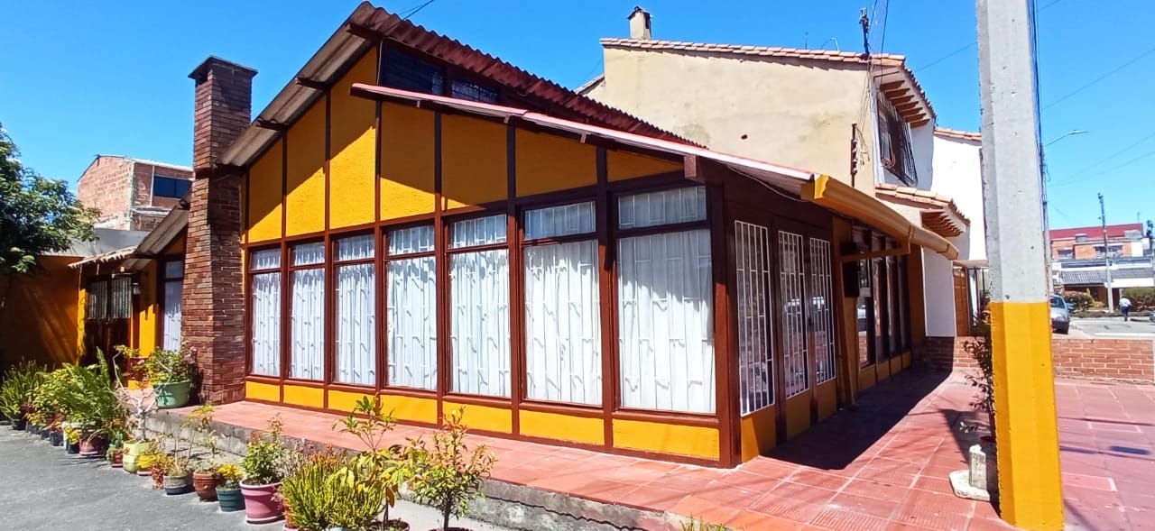 Casa en venta Cundinamarca Chía Los Zipas 128 m2 Habitaciones 3 Baños 2 Garajes 2 Precio $450000000