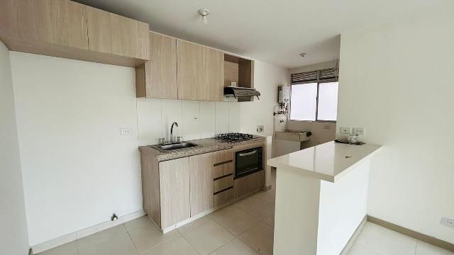 Apartamento en arriendo Antioquia Envigado La Sebastiana 80 m2 Habitaciones 3 Baños 2 Garajes 2 Precio $2800000
