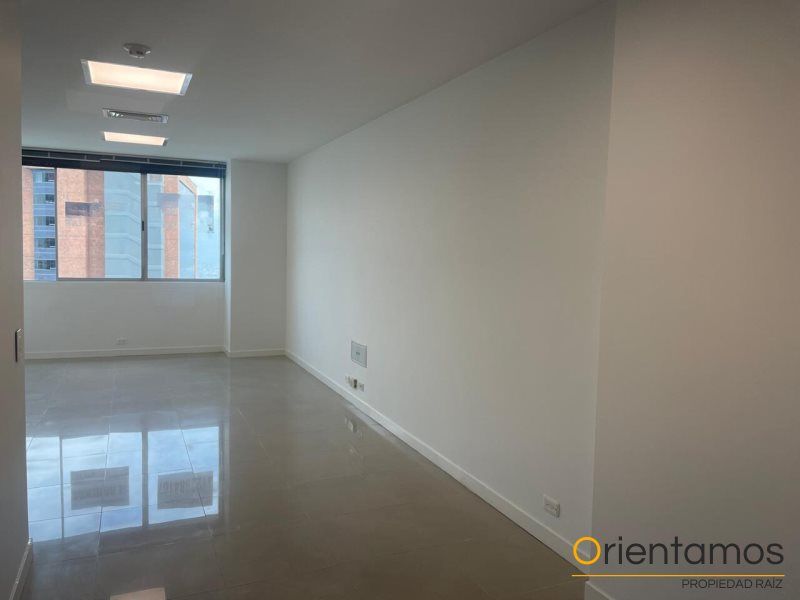 Oficina en arriendo o venta Antioquia Medellín Las Lomas No2 32 m2 Habitaciones 0 Baños 1 Garajes 0 Precio venta $378500000 Precio arriendo $3400000