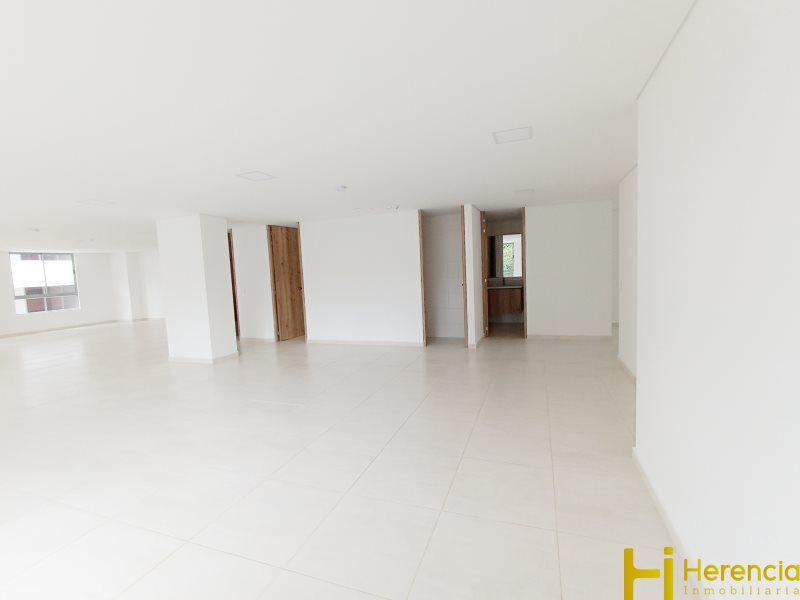 Oficina en arriendo Antioquia Envigado San Marcos 204 m2 Habitaciones 0 Baños 4 Garajes 0 Precio $16000000