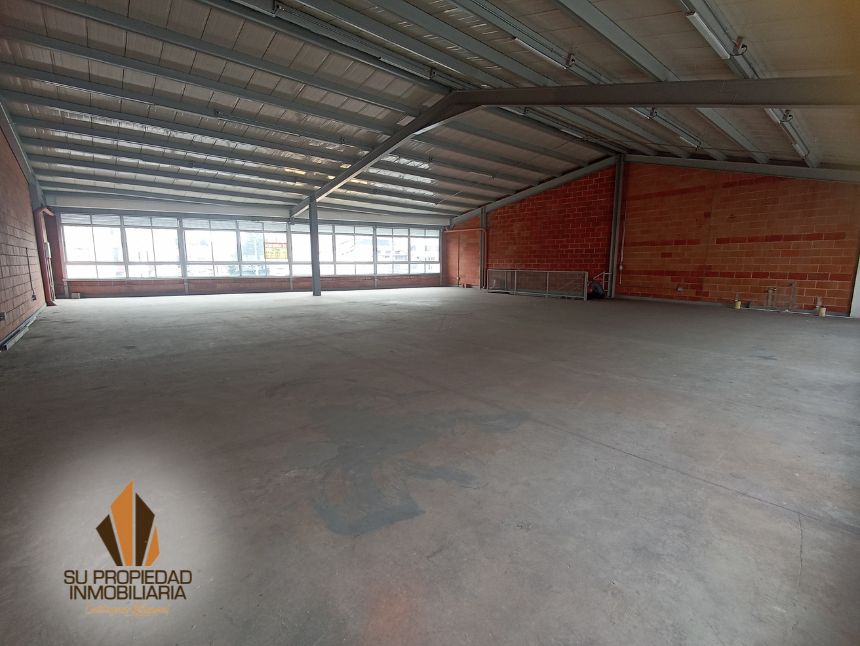 Local en arriendo Antioquia Medellín La America 320 m2 Habitaciones 0 Baños 1 Garajes 0 Precio $20000000