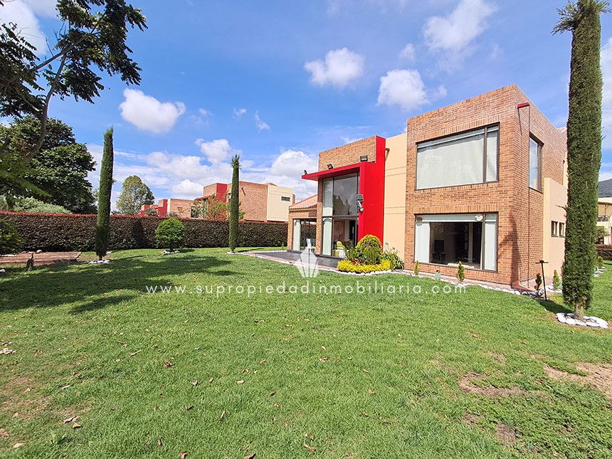 Casa en arriendo Cundinamarca Cota Cota 232 m2 Habitaciones 3 Baños 5 Garajes 4 Precio $10000000