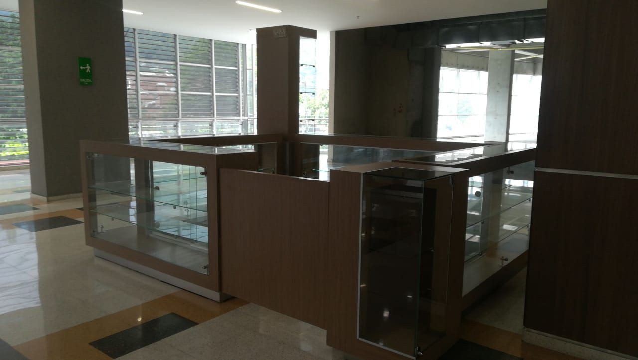 Local en arriendo Antioquia Itagüí Camparola 10 m2 Habitaciones 0 Baños 0 Garajes 0 Precio $1800000