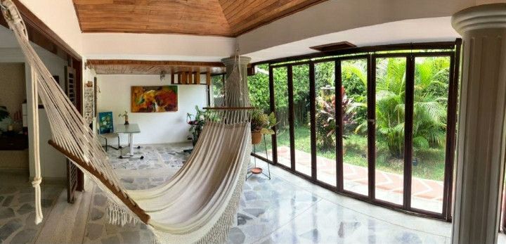 Casa en arriendo Valle Del Cauca Cali Sector Patio Bonito 350 m2 Habitaciones 3 Baños 8 Garajes 5 Precio $4800000