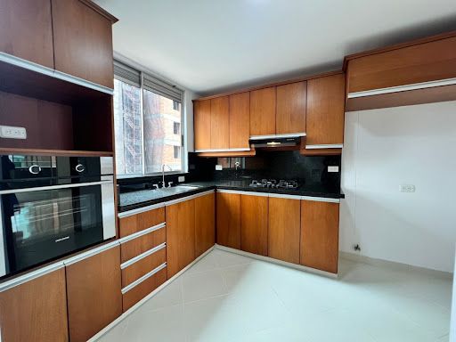 Apartamento en arriendo Antioquia Medellín Laureles 145 m2 Habitaciones 4 Baños 8 Garajes 3 Precio $5200000