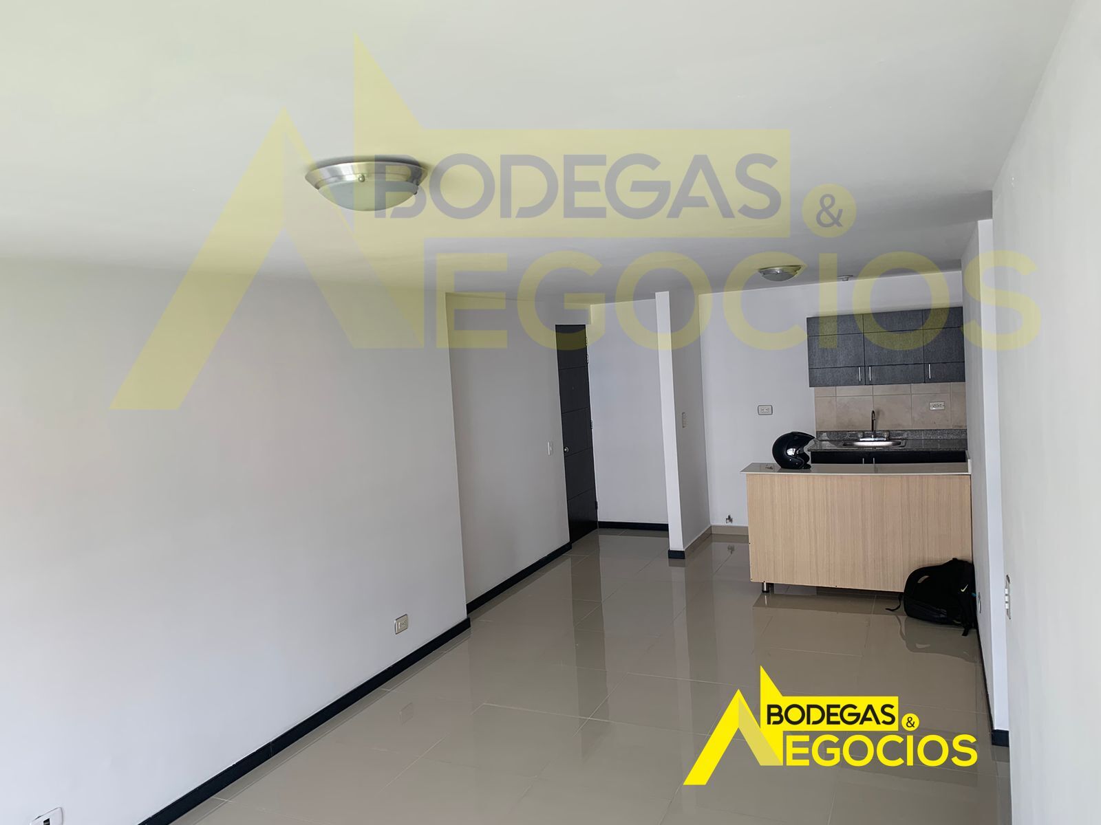 Apartamento en arriendo Antioquia Medellín Villa Carlota 78 m2 Habitaciones 3 Baños 2 Garajes 3 Precio $4100000