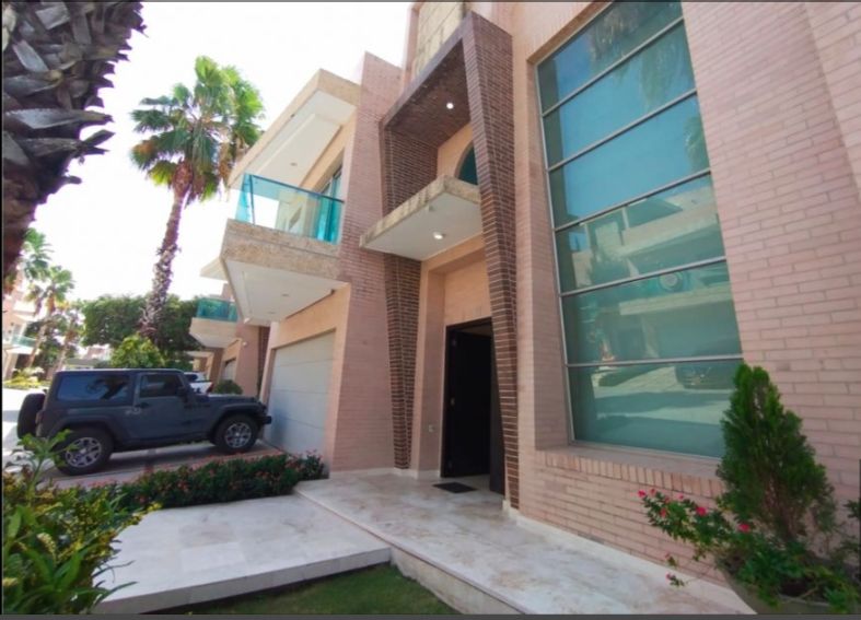 Casa en venta Atlántico Puerto Colombia Villa Campestre 430 m2 Habitaciones 4 Baños 8 Garajes 3 Precio $2200000000