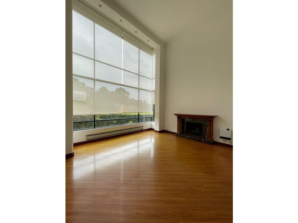 Casa en venta Cundinamarca Bogotá Pelodo Del Contry 317 m2 Habitaciones 5 Baños 5 Garajes 3 Precio $3000000000