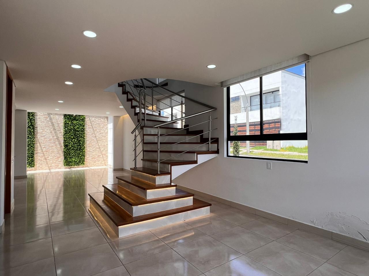 Casa en arriendo Antioquia Rionegro Gualanday 195 m2 Habitaciones 3 Baños 4 Garajes 3 Precio $6000000