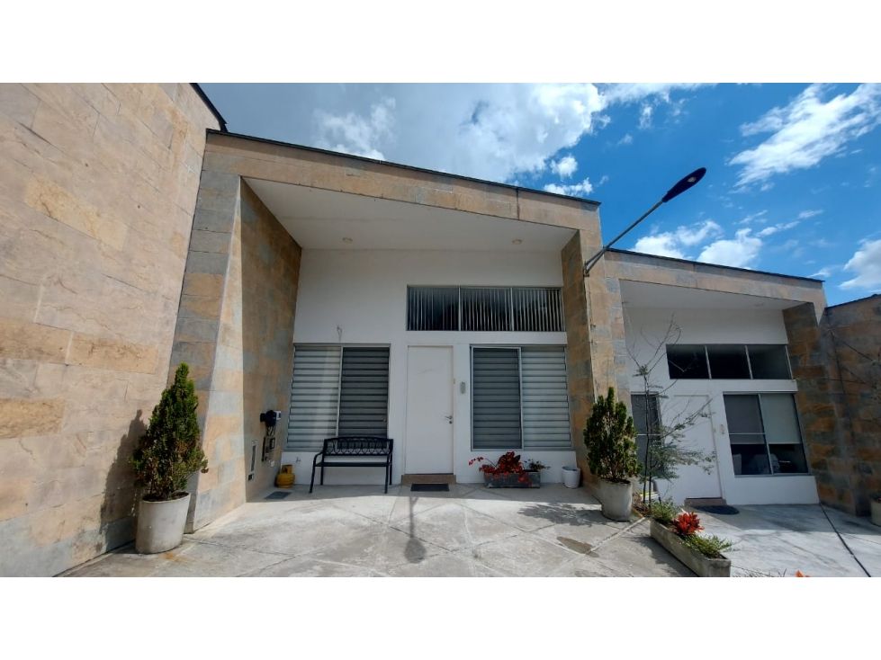 Casa en venta Quindío Armenia Br Monterredondo 164 m2 Habitaciones 3 Baños 3 Garajes 2 Precio $980000000