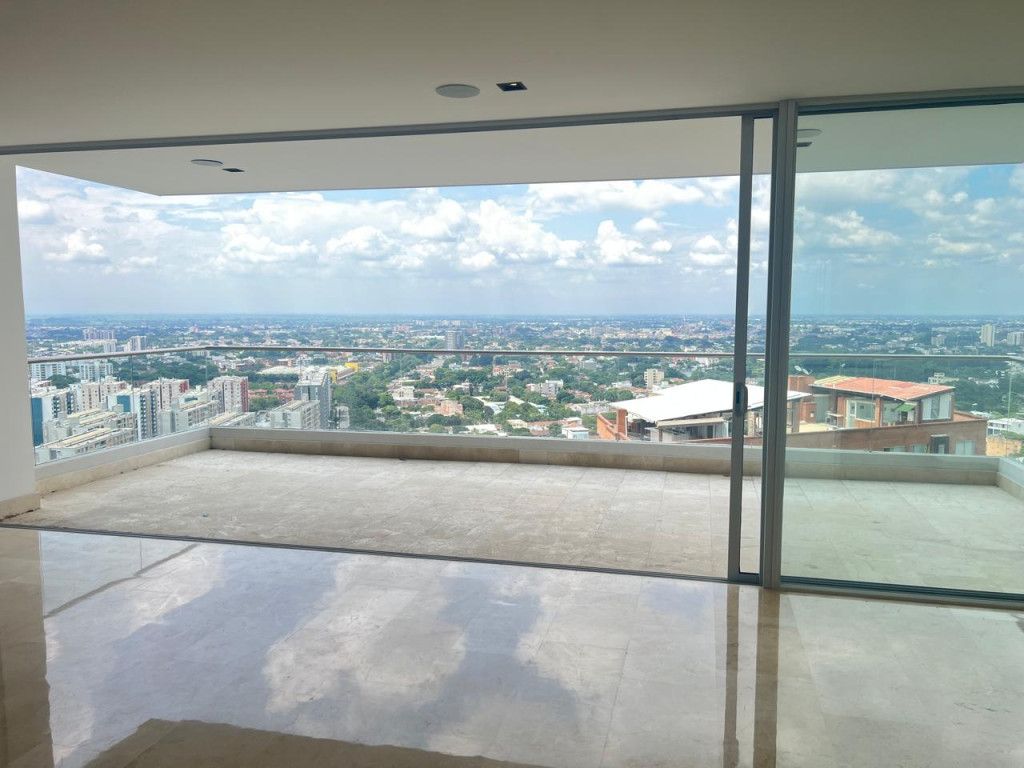 Apartamento en venta Valle Del Cauca Cali Menga 182 m2 Habitaciones 3 Baños 6 Garajes 3 Precio $1400000000