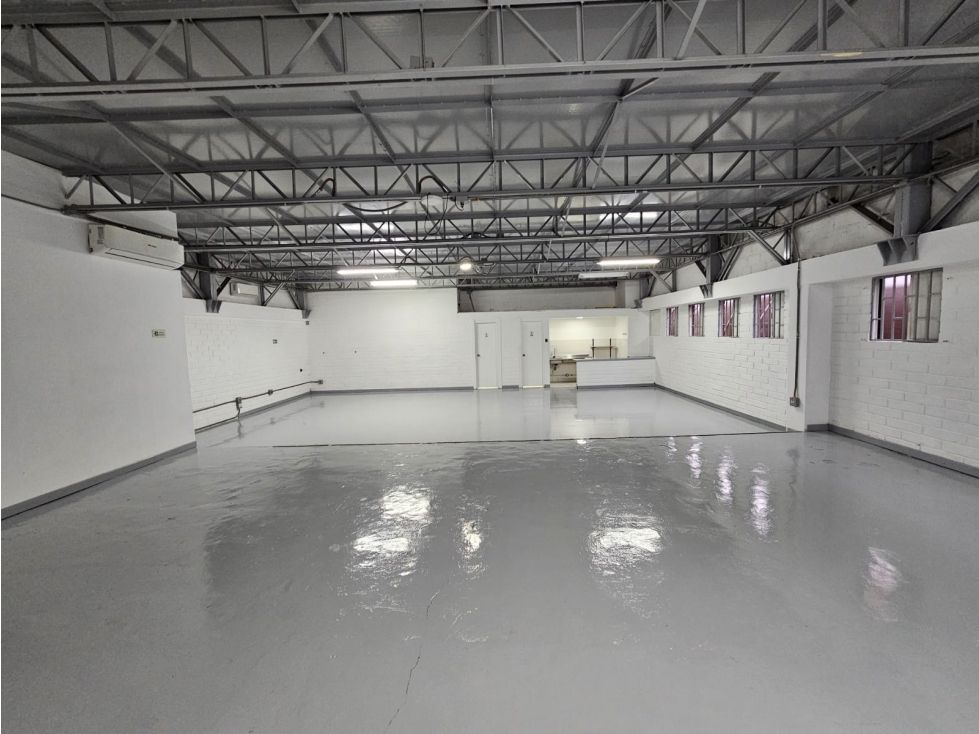 Bodega en arriendo Antioquia Itagüí Santa María No 3 180 m2 Habitaciones 0 Baños 2 Garajes 0 Precio $7000000