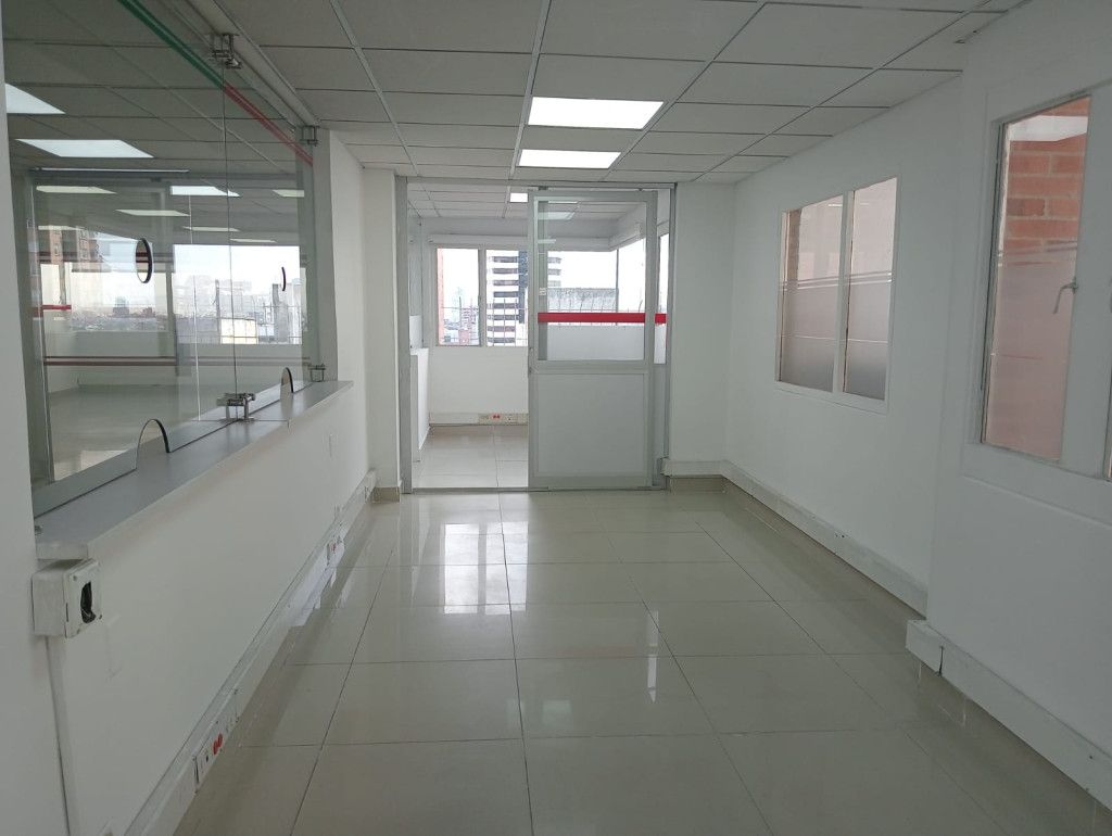 Oficina en arriendo Cundinamarca Bogotá Sagrado Corazon 186 m2 Habitaciones 0 Baños 2 Garajes 2 Precio $5200000