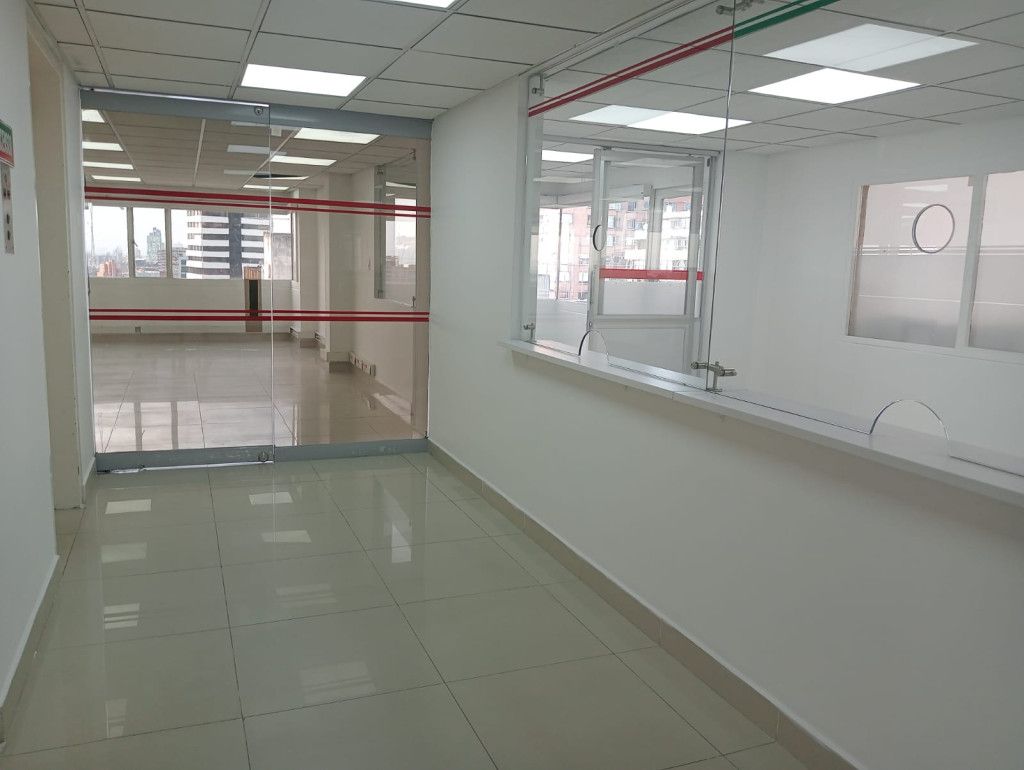 Oficina en arriendo Cundinamarca Bogotá Sagrado Corazon 186 m2 Habitaciones 0 Baños 2 Garajes 2 Precio $6100000