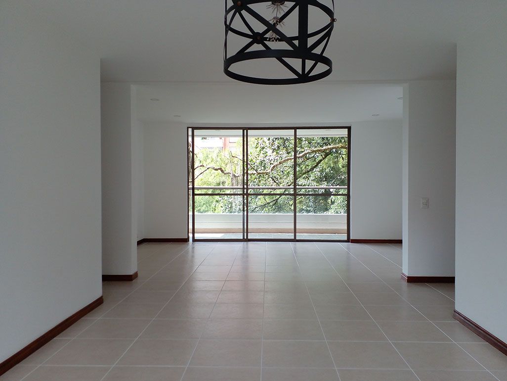 Apartamento en arriendo Antioquia Medellín San Lucas 132 m2 Habitaciones 3 Baños 2 Garajes 3 Precio $8300000
