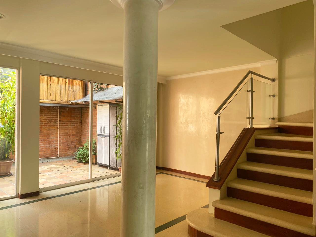 Casa en arriendo Antioquia Envigado Envigado 230 m2 Habitaciones 4 Baños 8 Garajes 3 Precio $6200000