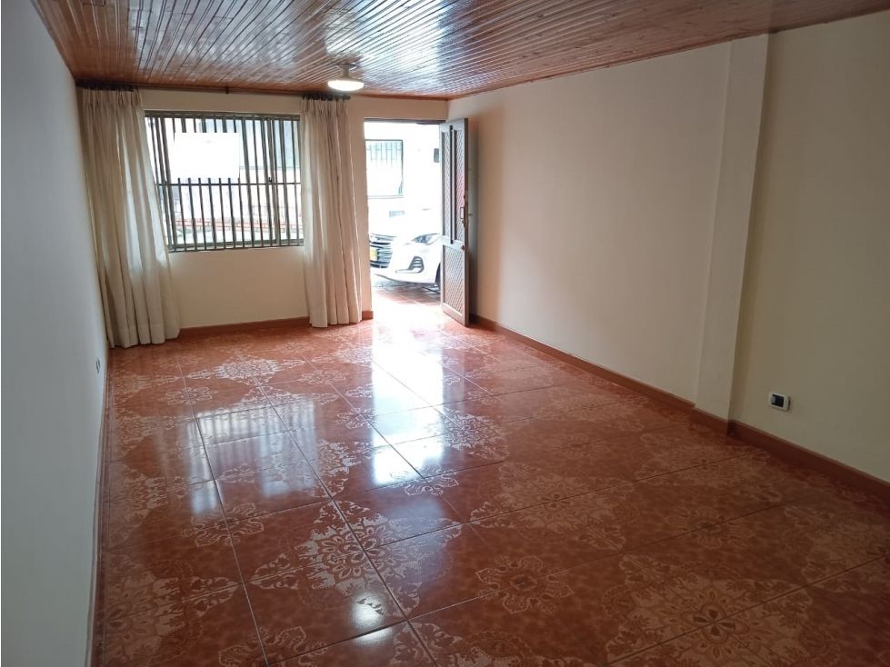 Casa en venta Caldas Manizales Los Alcazares 210 m2 Habitaciones 8 Baños 3 Garajes 0 Precio $490000000