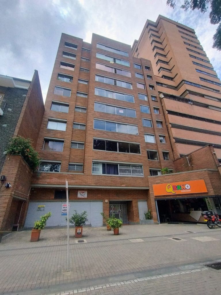 Local en arriendo Antioquia Medellín Villanueva 135 m2 Habitaciones 0 Baños 3 Garajes 0 Precio $9000000