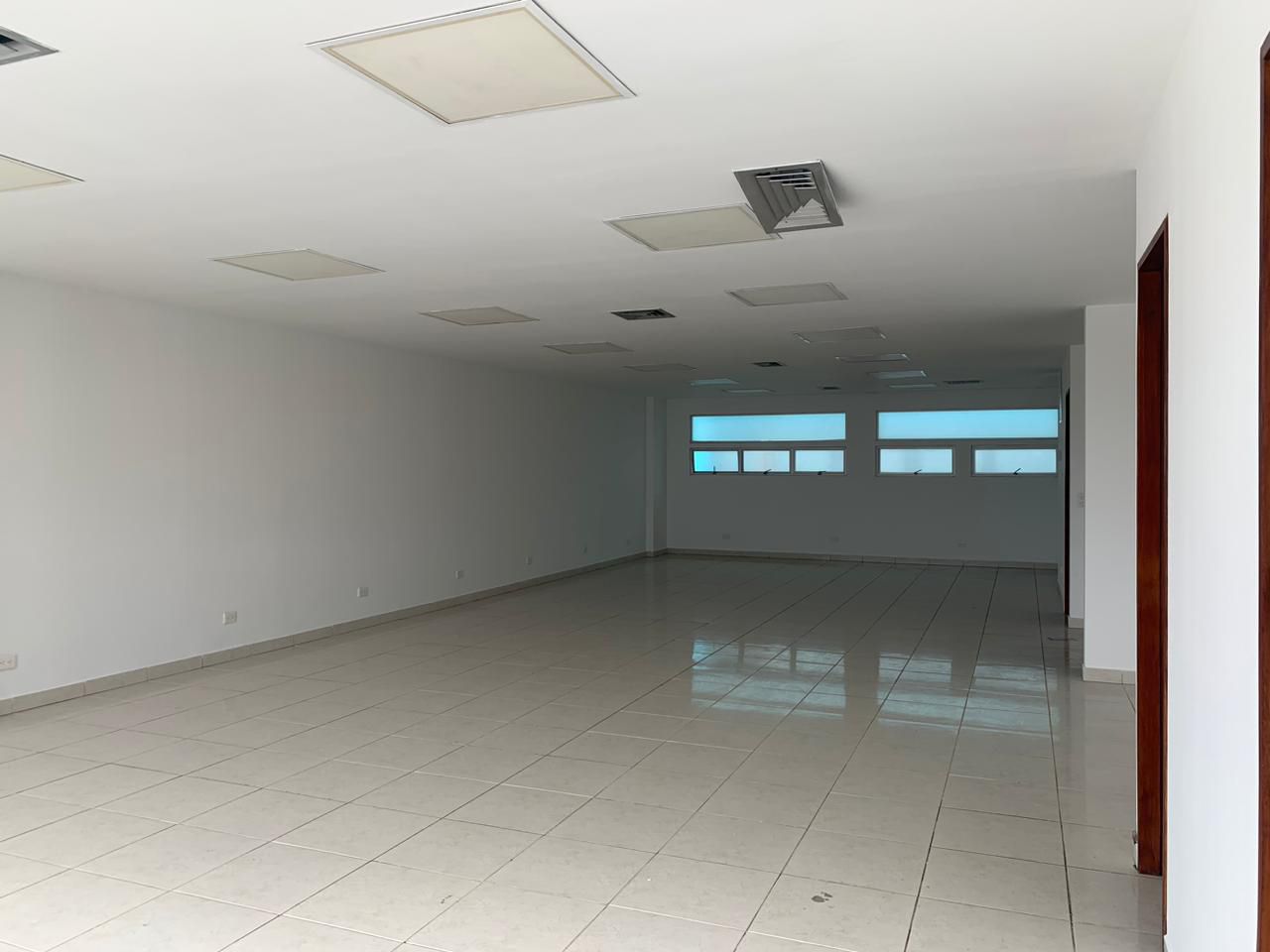 Oficina en arriendo Antioquia Medellín Simesa 99 m2 Habitaciones 0 Baños 2 Garajes 1 Precio $6850000