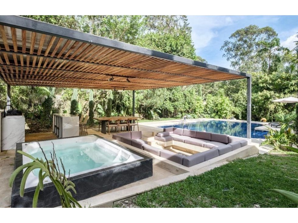 Casa en arriendo Antioquia Medellín Los Balsos No1 500 m2 Habitaciones 5 Baños 17 Garajes 7 Precio $50000000