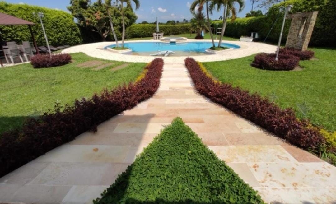 Casa en venta Risaralda Pereira Pereira 451 m2 Habitaciones 3 Baños 6 Garajes 2 Precio $1320000000