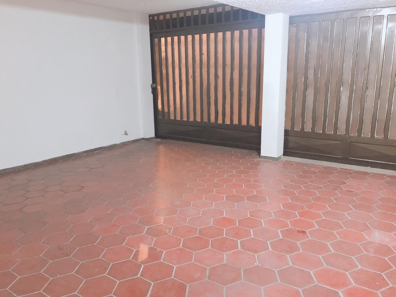 Local Comercial en arriendo Risaralda Pereira Los Alpes 0 m2 Habitaciones 0 Baños 10 Garajes 1 Precio $4600000