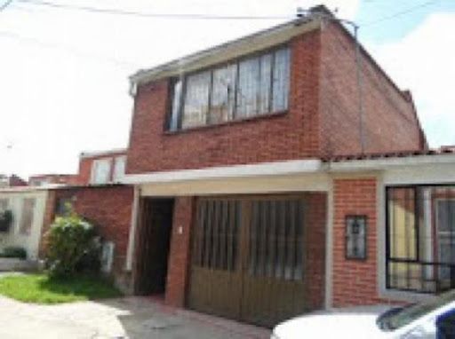Casa en arriendo Cundinamarca Bogotá Modelia 344 m2 Habitaciones 5 Baños 3 Garajes 2 Precio $7000000