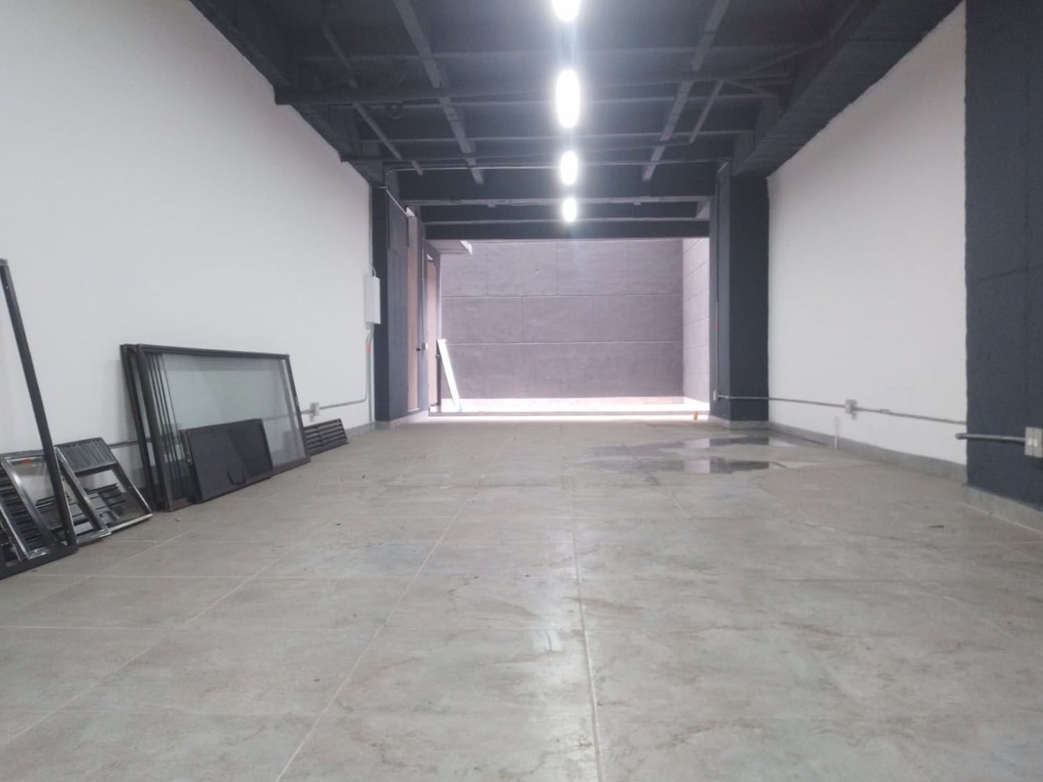 Local en arriendo Antioquia Medellín Estadio 100 m2 Habitaciones 0 Baños 2 Garajes 1 Precio $9000000