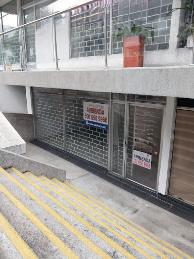 Local en arriendo Valle Del Cauca Cali San Vicente 67 m2 Habitaciones 0 Baños 0 Garajes 0 Precio $2500000
