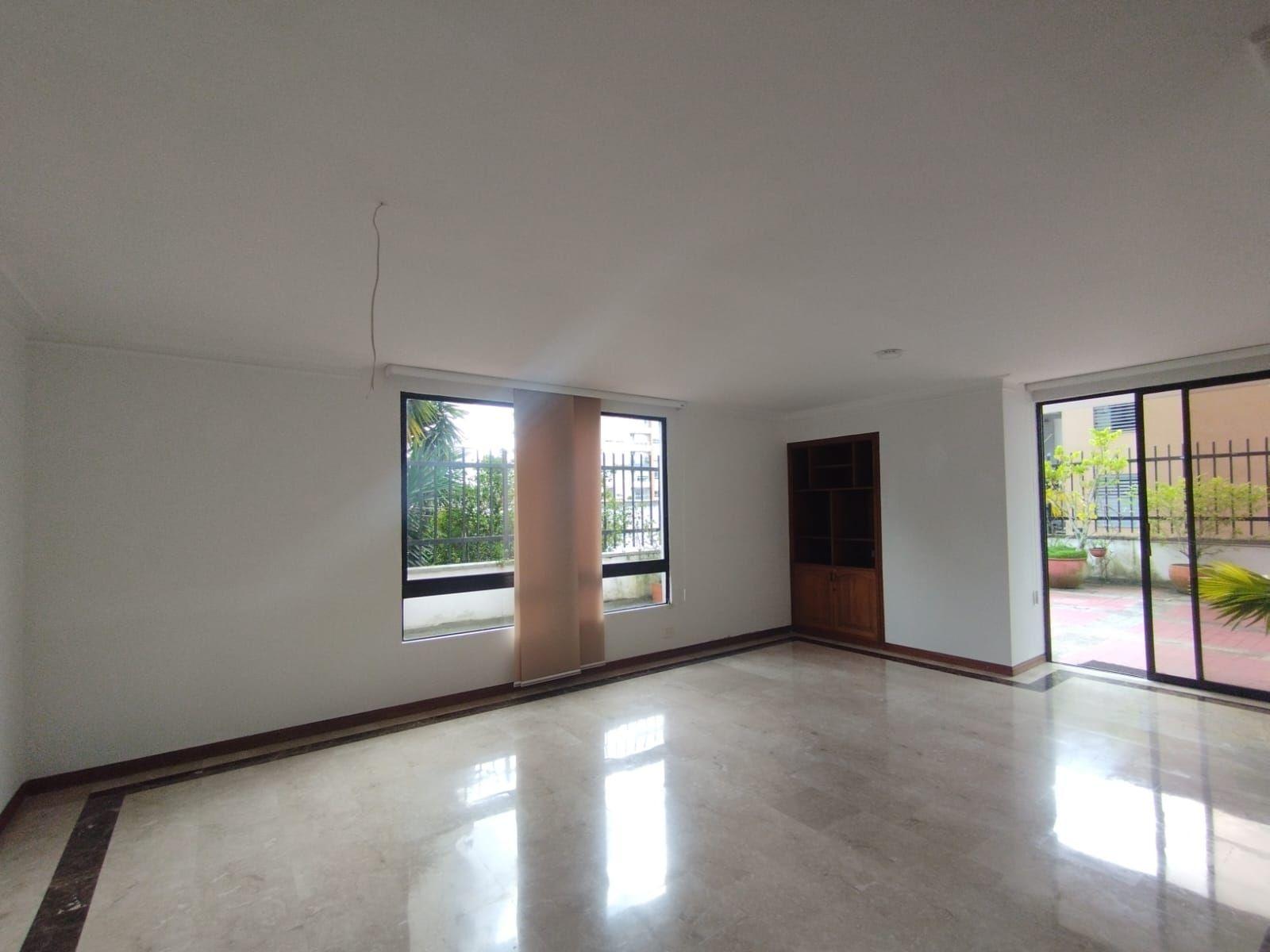 Apartamento en arriendo Risaralda Pereira Los Angeles 250 m2 Habitaciones 4 Baños 4 Garajes 2 Precio $6150000