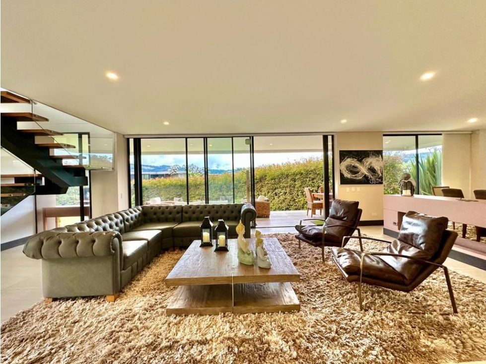 Casa en arriendo Antioquia Medellín Las Lomas No2 525 m2 Habitaciones 4 Baños 15 Garajes 3 Precio $28000000