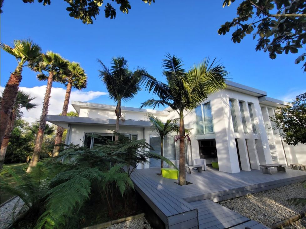 Casa en arriendo Antioquia Medellín Las Lomas No2 600 m2 Habitaciones 4 Baños 6 Garajes 2 Precio $35000000