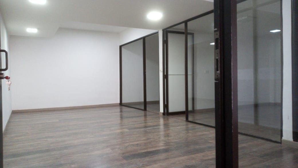 Local en arriendo Risaralda Pereira Cambulos 140 m2 Habitaciones 0 Baños 4 Garajes 2 Precio $3100000