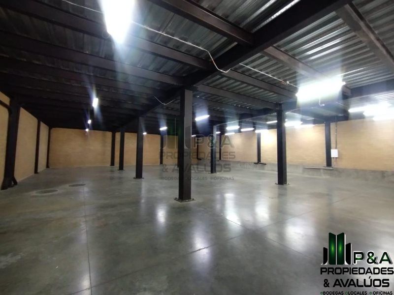 Bodega en arriendo Antioquia Itagüí Santa María No 3 413 m2 Habitaciones 0 Baños 4 Garajes 0 Precio $13600000