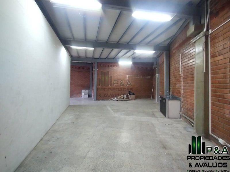 Bodega en arriendo Antioquia Medellín Astorga 430 m2 Habitaciones 0 Baños 4 Garajes 0 Precio $13500000