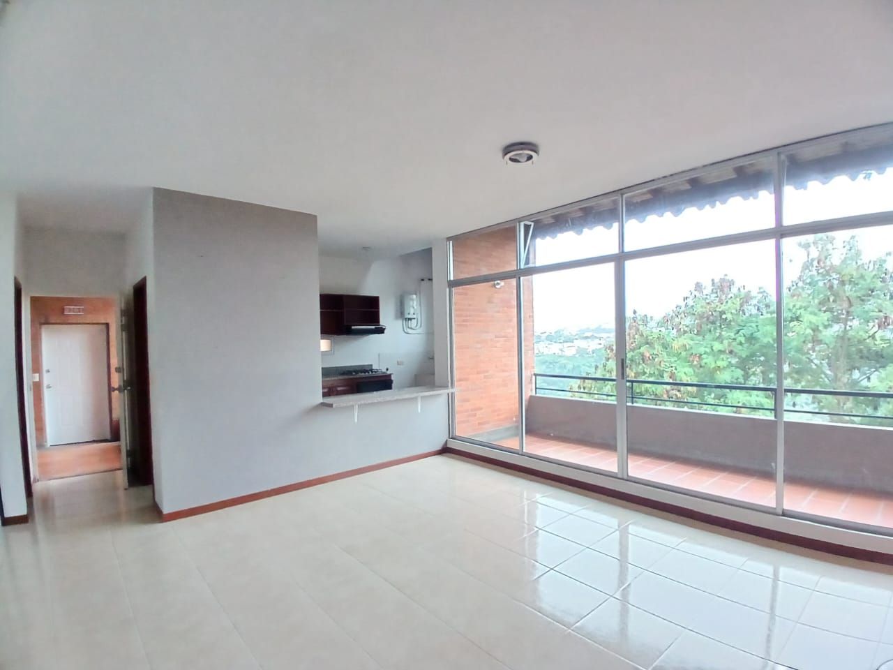 Apartamento en arriendo Risaralda Pereira El Dorado 120 m2 Habitaciones 3 Baños 2 Garajes 2 Precio $2600000