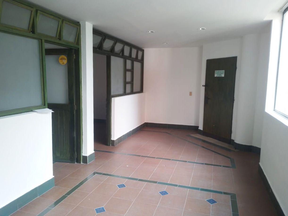 Oficina en venta Antioquia Medellín Laureles 150 m2 Habitaciones 0 Baños 2 Garajes 1 Precio $800000000