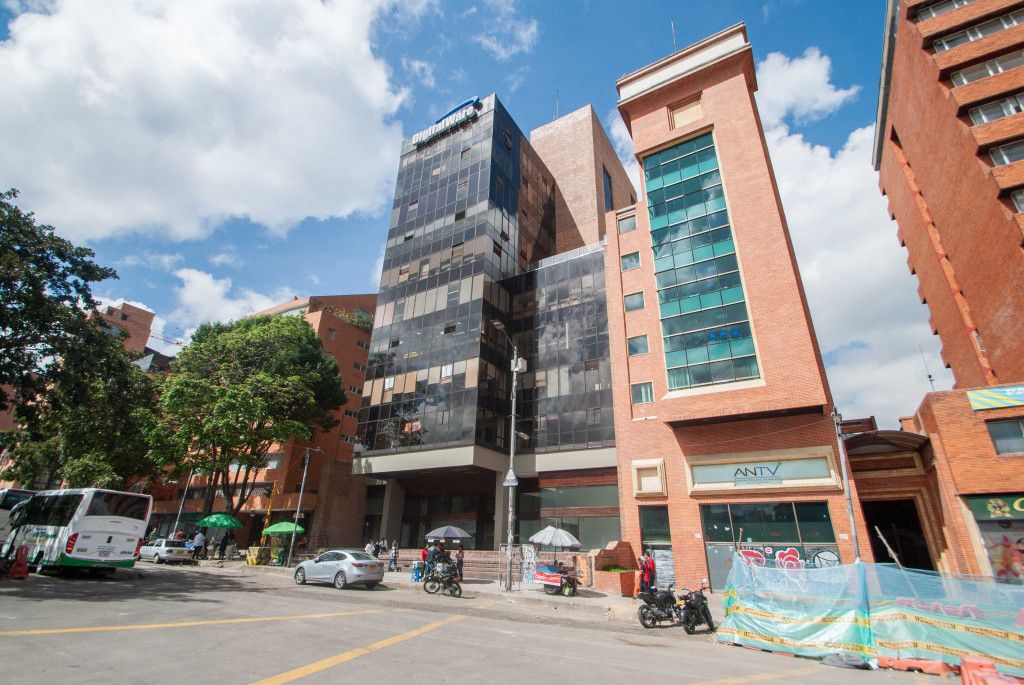 Local en arriendo Cundinamarca Bogotá Quinta Camacho 335 m2 Habitaciones 0 Baños 4 Garajes 4 Precio $32941000