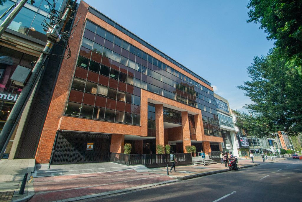 Oficina en venta Cundinamarca Bogotá El Espartillal 84 m2 Habitaciones 0 Baños 1 Garajes 2 Precio $795000000