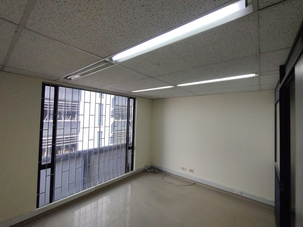 Oficina en venta Cundinamarca Bogotá Antiguo Country 36 m2 Habitaciones 0 Baños 1 Garajes 1 Precio $280000000