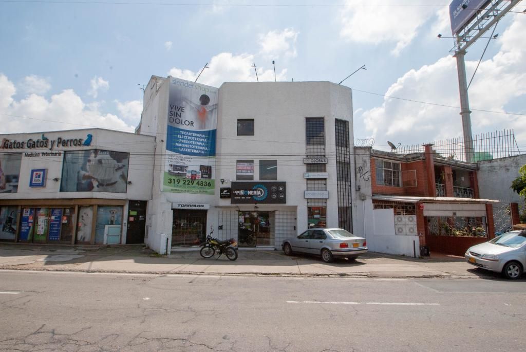 Oficina en venta Cundinamarca Bogotá Santa Ana Occidental 540 m2 Habitaciones 0 Baños 5 Garajes 4 Precio $2200000000