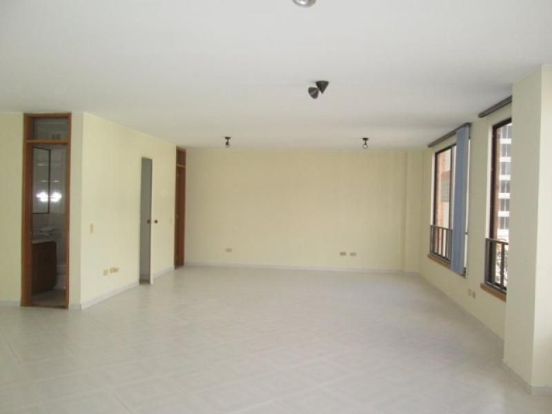 Oficina en arriendo Cundinamarca Bogotá Chicó Norte 66 m2 Habitaciones 0 Baños 2 Garajes 1 Precio $2749400