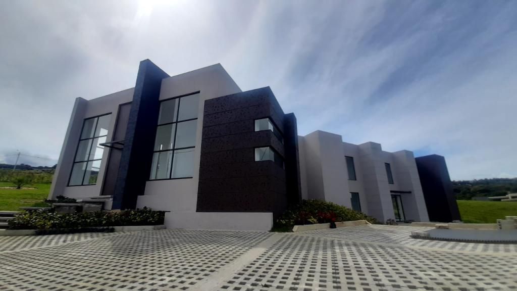 Casa en venta Cundinamarca Sopó Sopó 380 m2 Habitaciones 3 Baños 5 Garajes 6 Precio $2100000000