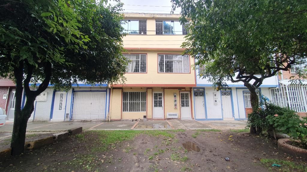 Casa en venta Cundinamarca Bogotá Garces Navas Oriental 210 m2 Habitaciones 8 Baños 3 Garajes 0 Precio $630000000