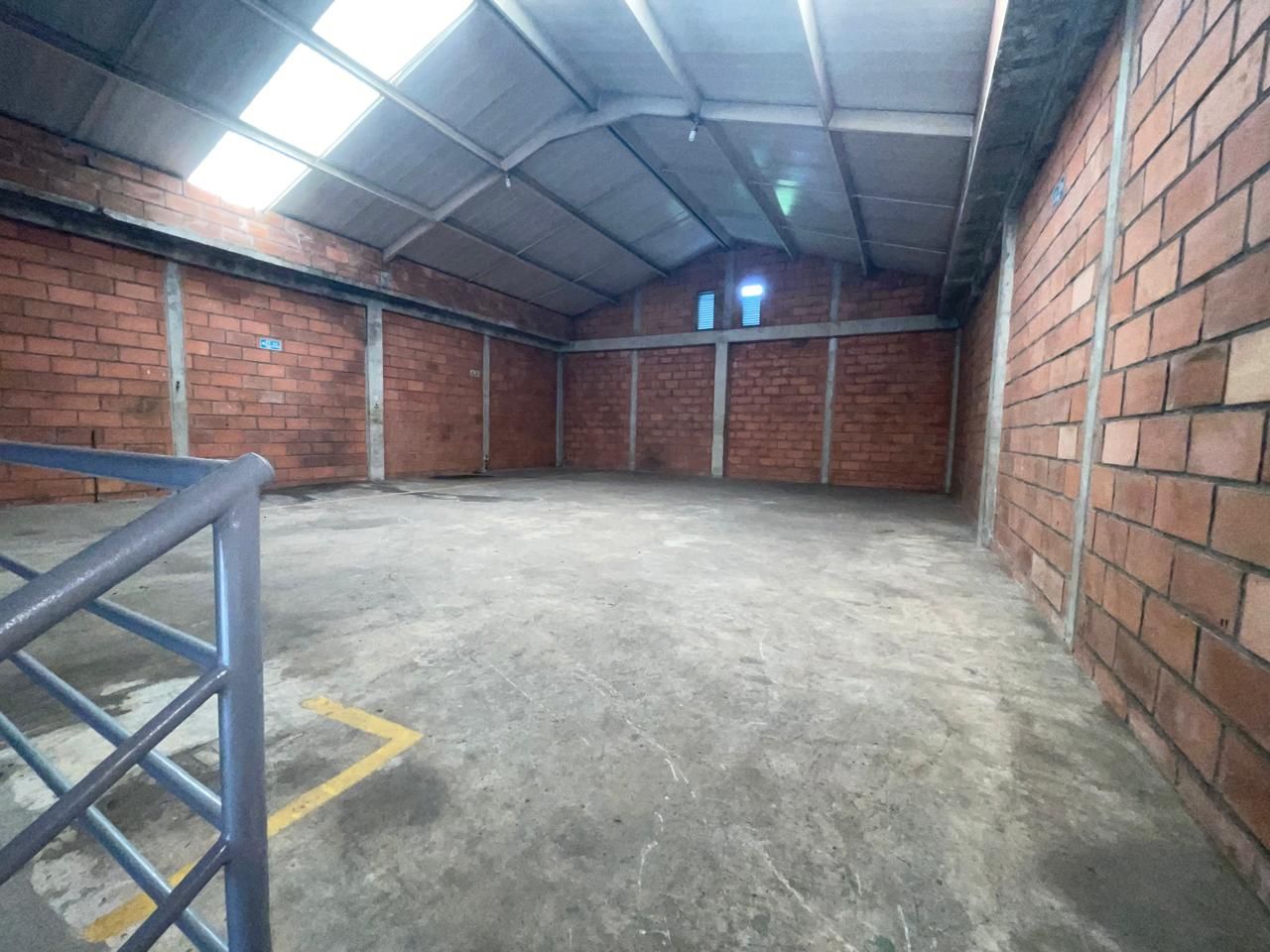 Bodega en arriendo Córdoba Montería Montería 240 m2 Habitaciones 0 Baños 2 Garajes 1 Precio $4100000