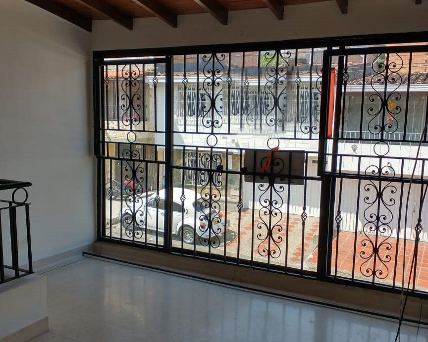 Apartamento en arriendo Antioquia Medellín La Gloria 72 m2 Habitaciones 3 Baños 2 Garajes 1 Precio $2650000