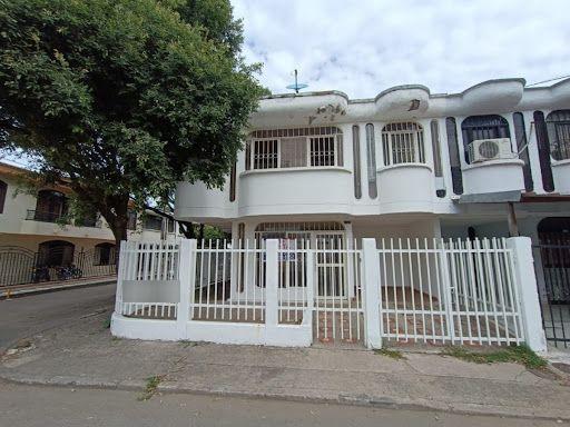 Casa en venta Huila Neiva Los Almendros 112 m2 Habitaciones 3 Baños 4 Garajes 2 Precio $300000000