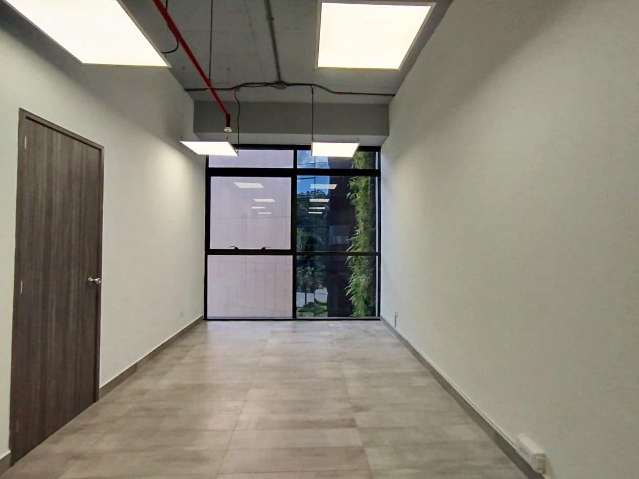 Oficina en arriendo o venta Antioquia Medellín Altos Del Poblado 36 m2 Habitaciones 0 Baños 0 Garajes 2 Precio venta $410000000 Precio arriendo $4100000