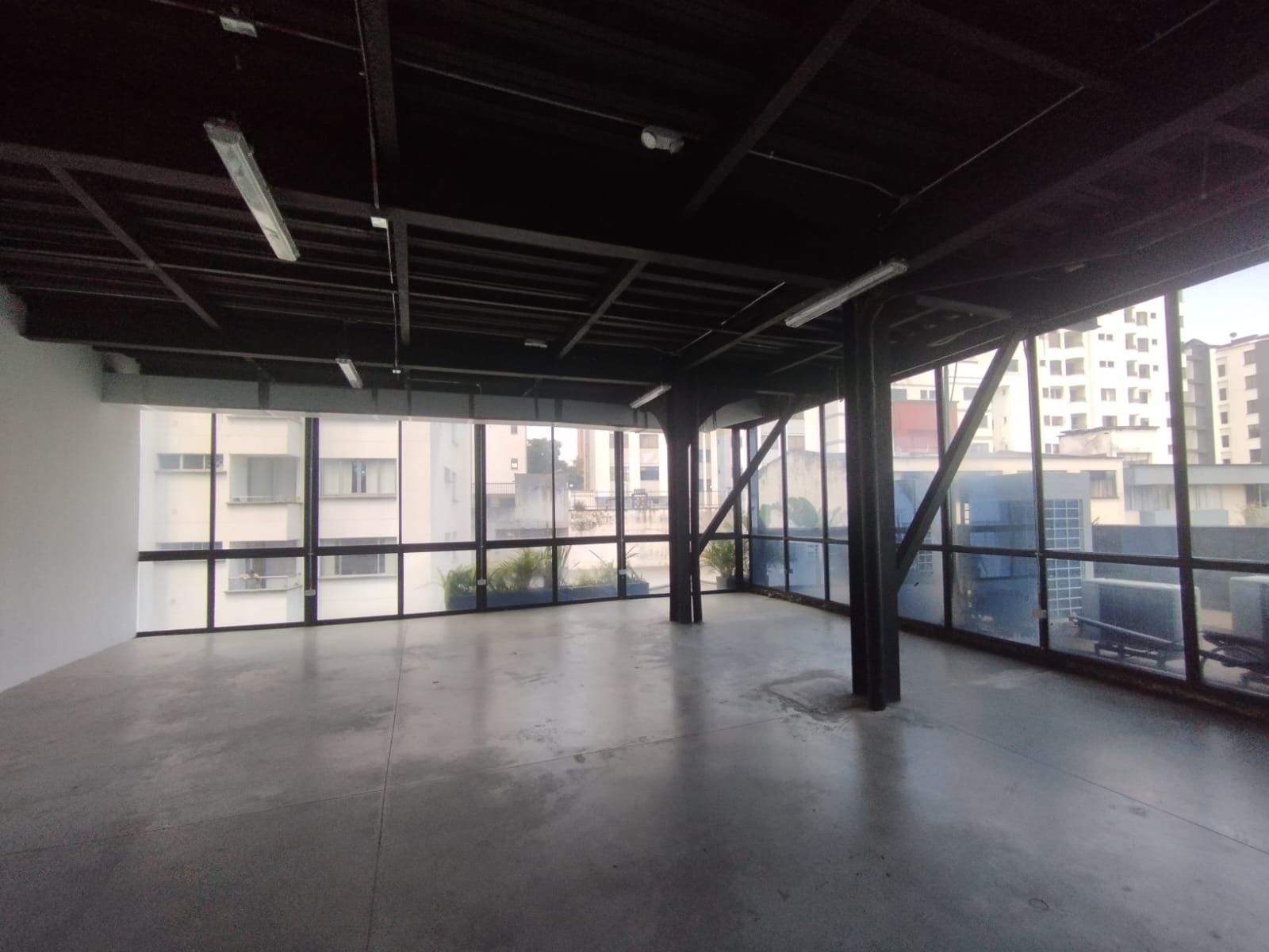 Oficina en arriendo Risaralda Pereira Pinares De San Martin 109 m2 Habitaciones 0 Baños 0 Garajes 2 Precio $6950000