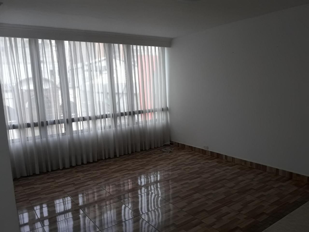 Apartamento en arriendo Risaralda Pereira Sector Plaza De Bolivar 160 m2 Habitaciones 4 Baños 2 Garajes 2 Precio $2400000